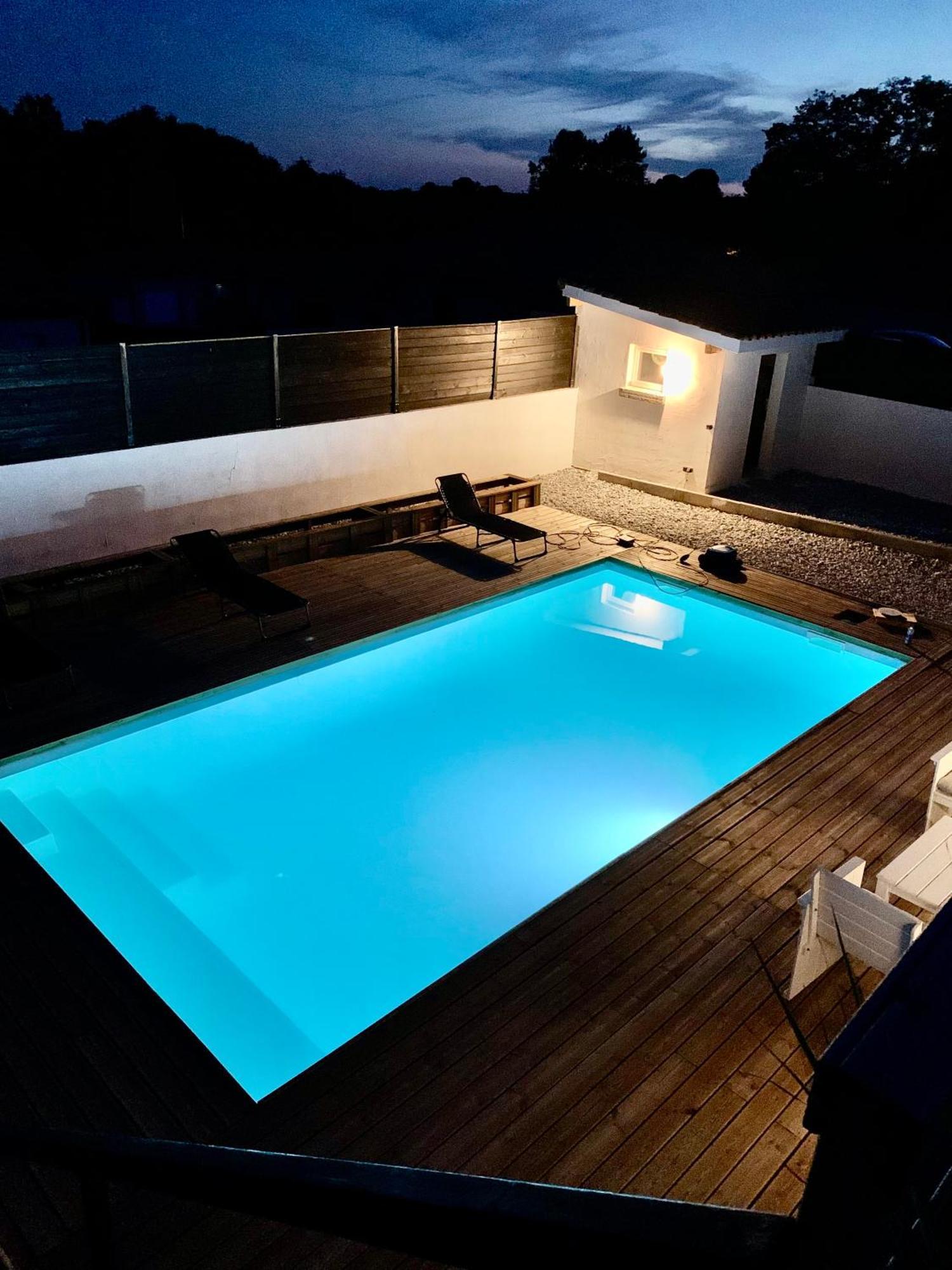 Maison Au Calme Avec Piscine Riviere-Saas-et-Gourby Exterior foto